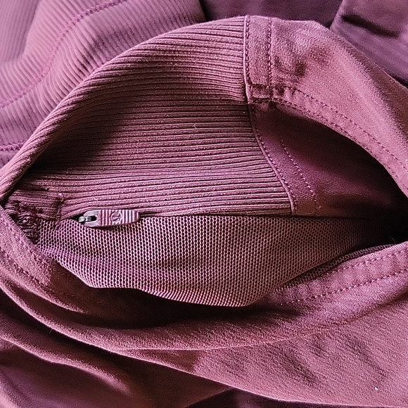 Lululemon Dance Studio Jogger Maroon Mid Rise Full Length Womens Size 8 - Picture 9 of 11